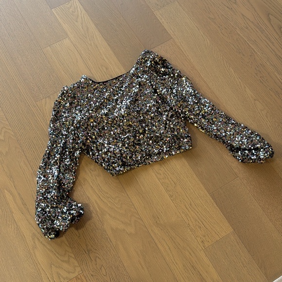 ASTR the label Sequin Nix Top in Black & Rainbow - Picture 5 of 6